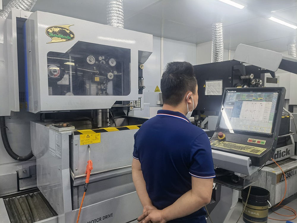 沙迪尅慢走絲-02